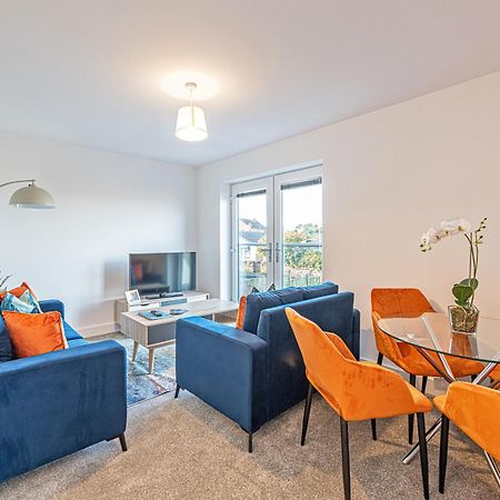 Gospel Heights Luxury Apartments With Parking Heswall Buitenkant foto