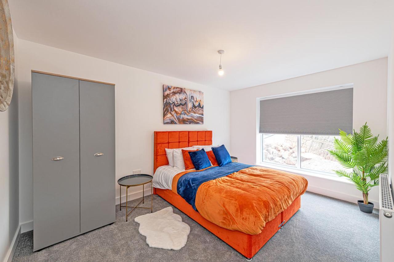 Gospel Heights Luxury Apartments With Parking Heswall Buitenkant foto