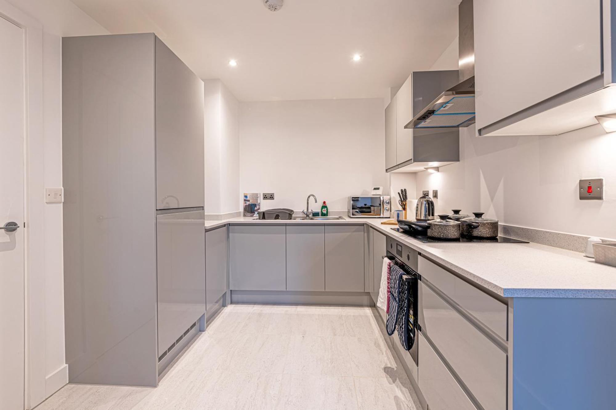 Gospel Heights Luxury Apartments With Parking Heswall Buitenkant foto