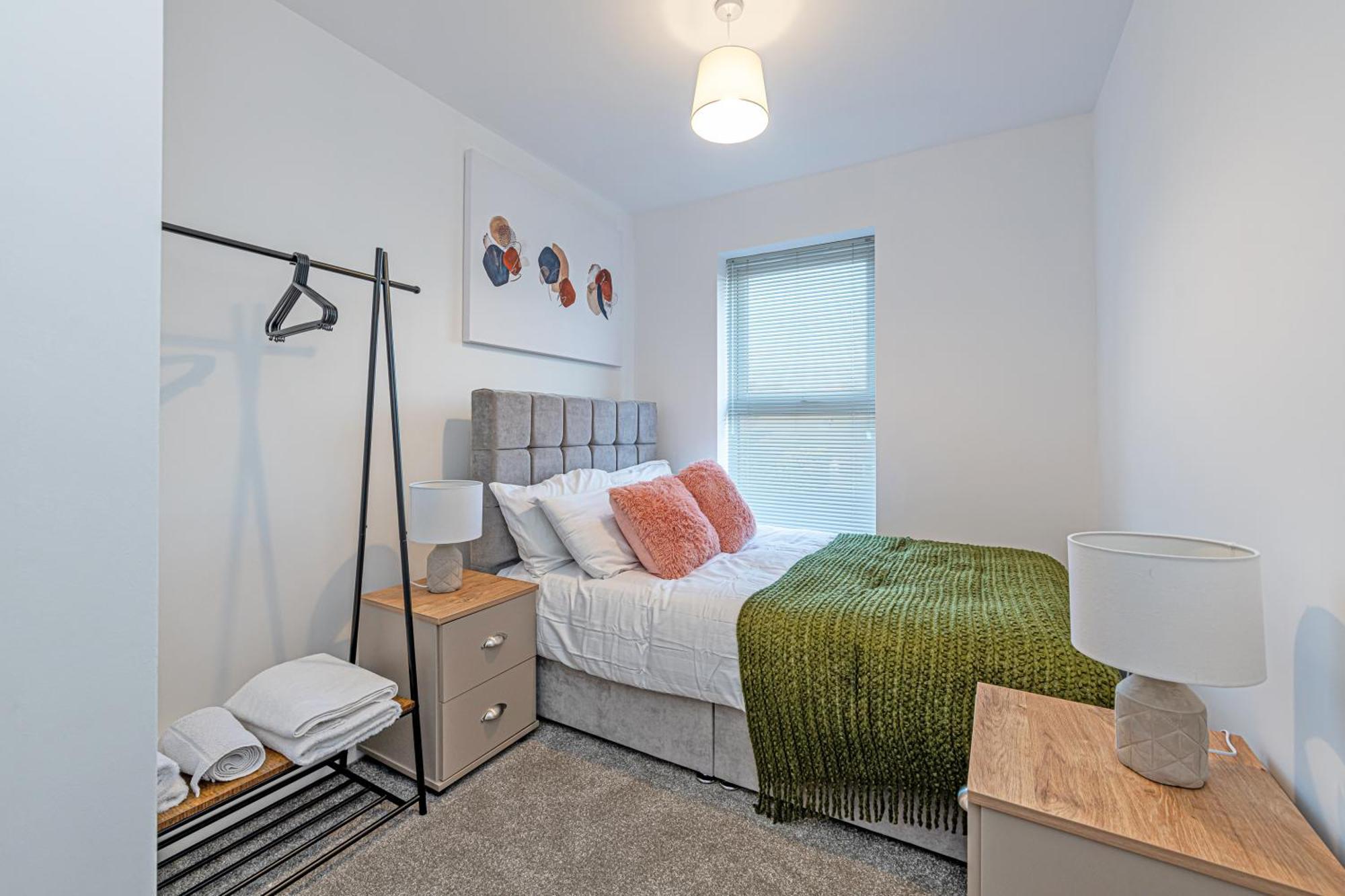 Gospel Heights Luxury Apartments With Parking Heswall Buitenkant foto