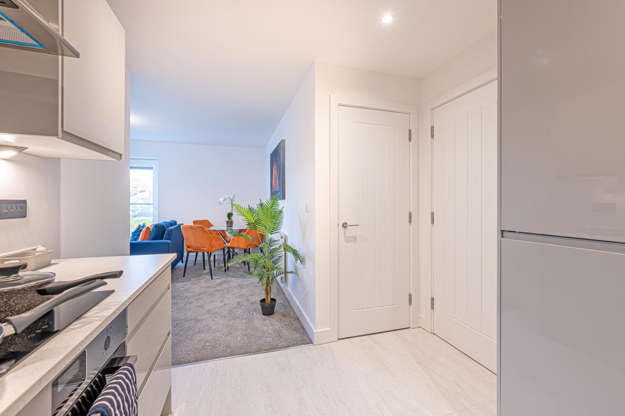 Gospel Heights Luxury Apartments With Parking Heswall Buitenkant foto
