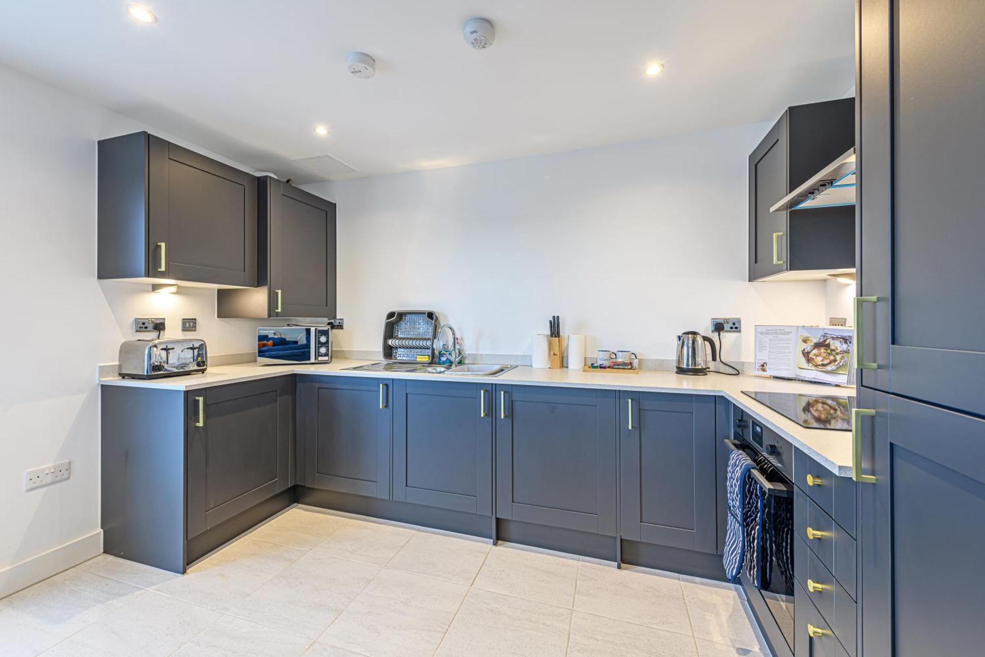 Gospel Heights Luxury Apartments With Parking Heswall Buitenkant foto